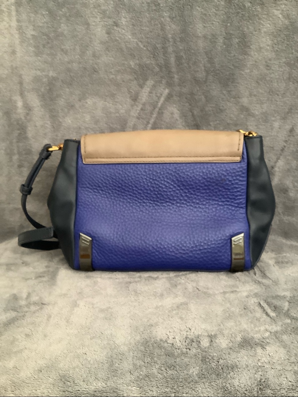Marc by Marc Jacobs blue and cream colorblock purse - Picture 7 of 12